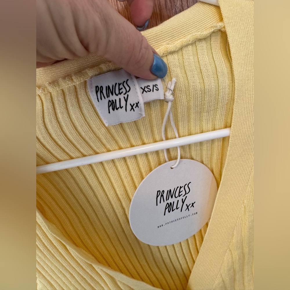 Princess Polly CS/S yellow crop cardigan NWT extra button - Picture 6 of 6